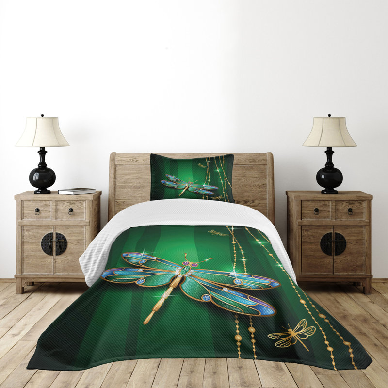Twin White Quilted Dragonfly Bedspread Set