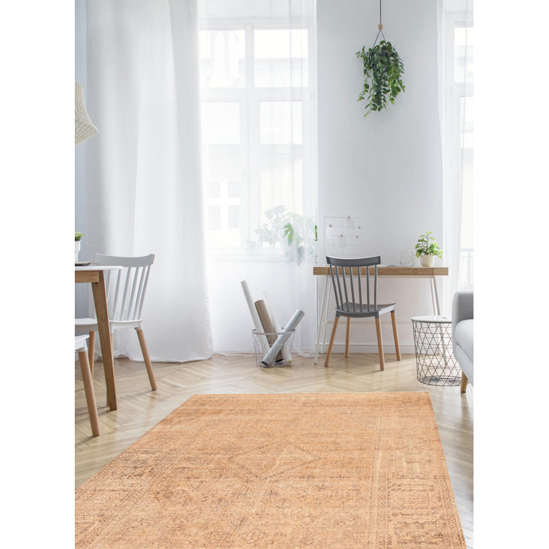 Tapis brun Antalya 7 pi 0 po x 9 pi 10 po