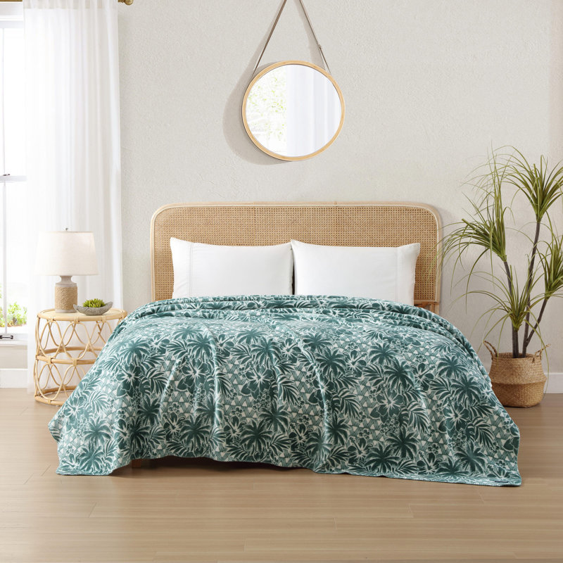 Lanikai Fronds Blanket, Blue/White, King