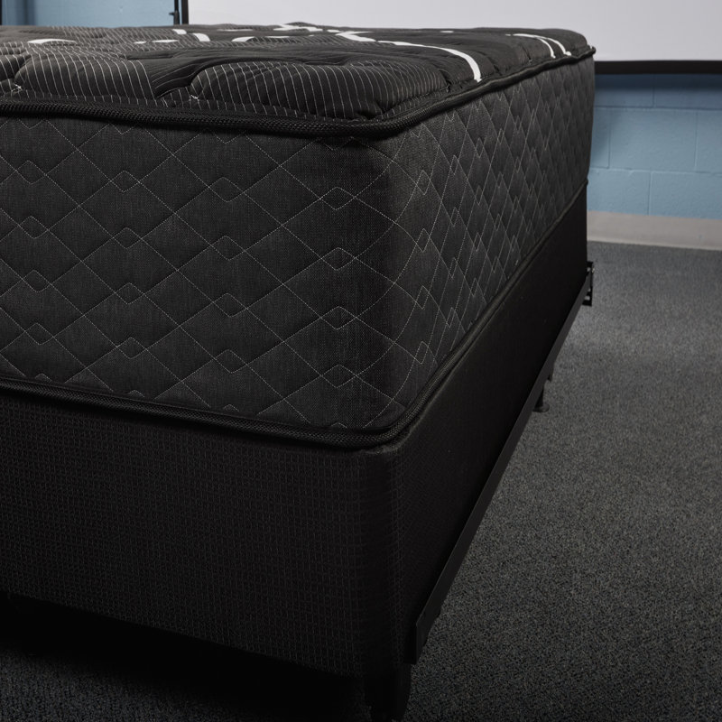Matelas simple extra long ComfortCare Hybrid Heartland Plush, alliant confort douillet et soutien pour un sommeil réparateur.