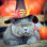 Joli chat dans un mur par Artmarie