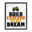 Cadre flottant Build Explore Play Dream, design par Kim Allen-895496087-895496086