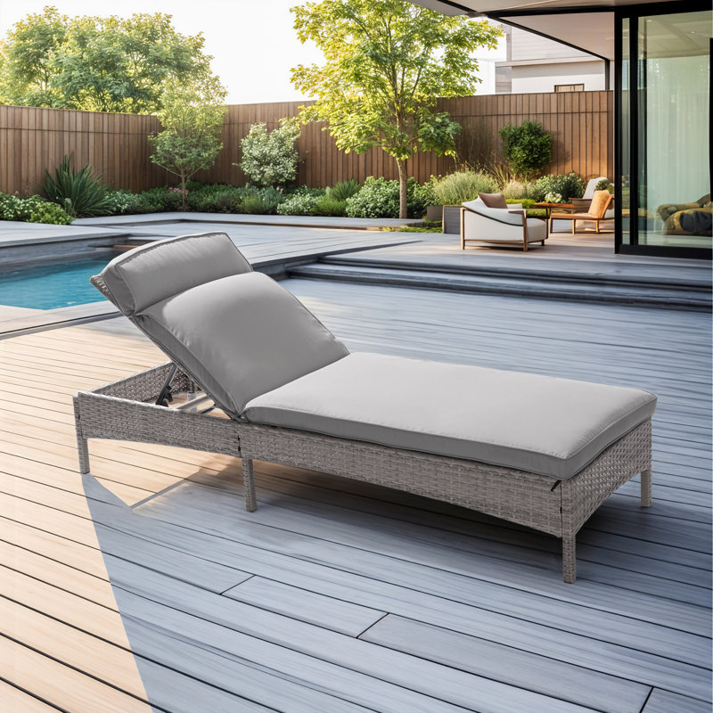 Chaise longue d'extérieur en osier Serry, Gris