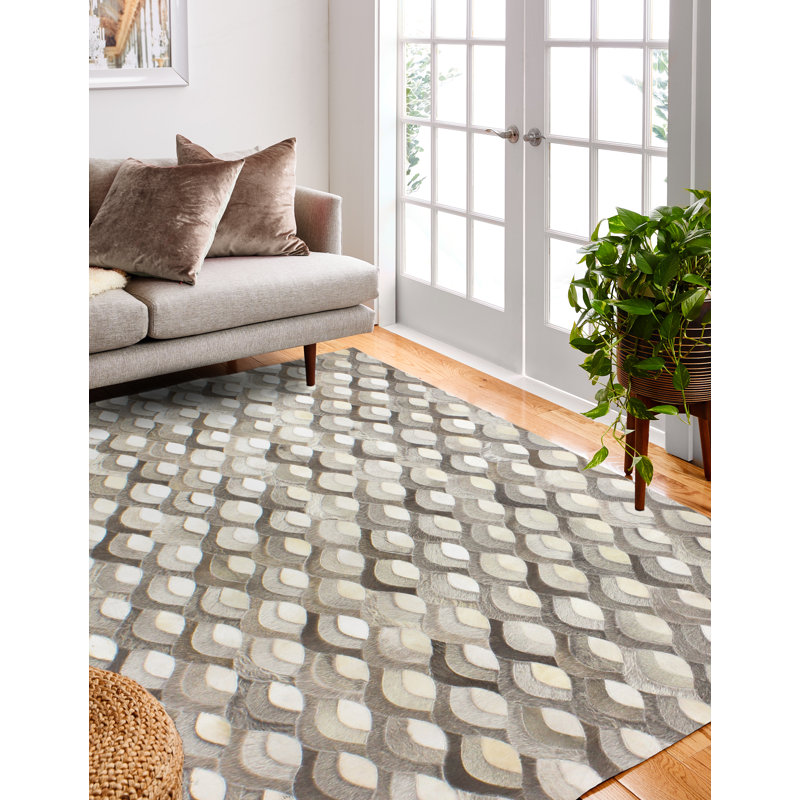 Handmade Gray Geometric Cowhide Rectangular Area Rug 8' x 10'