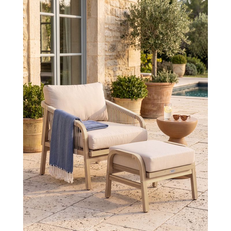 SUMBA Outdoor Lounge Chair with Cushions