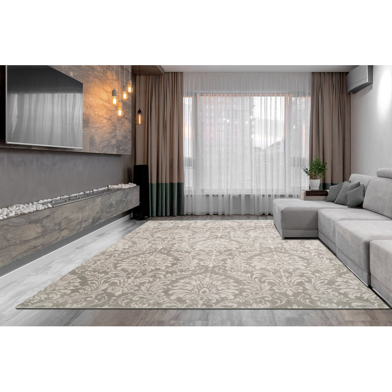 Tyngsborough Floral Indoor Rug, Rectangle 2' x 3'11"