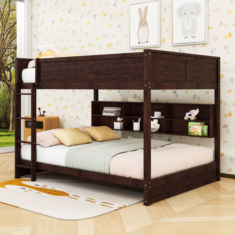 Lit superposé grand-lit en bois avec échelle intégrée et tablettes, Brun