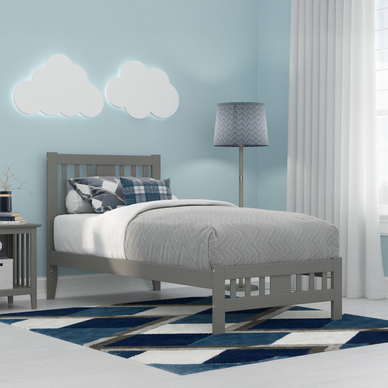 Lit en bois massif Jordon, gris, Simple