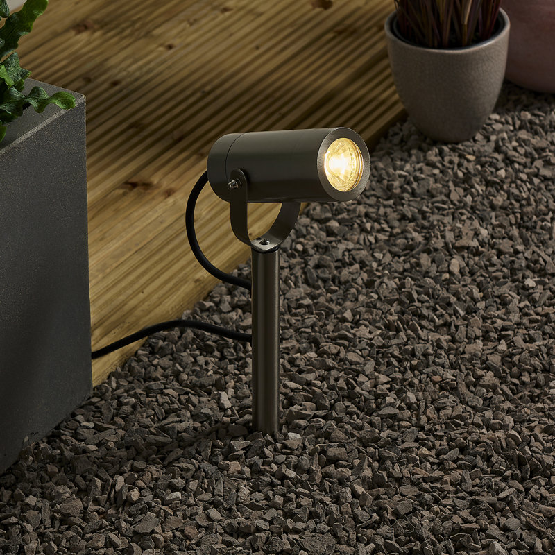 Metcalfe Steel Spotlight