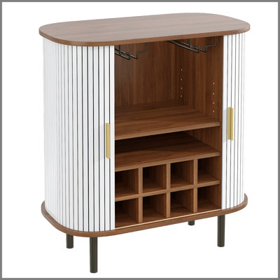 Armoire à vin cannelée 28 po avec support à vin à 8 grilles, 5 tablettes réglables à 5 niveaux, 2 porte-verres, portes tambour coulissantes, 4 espaces de rangement cachés sur le côté, station de café moderne, blanc