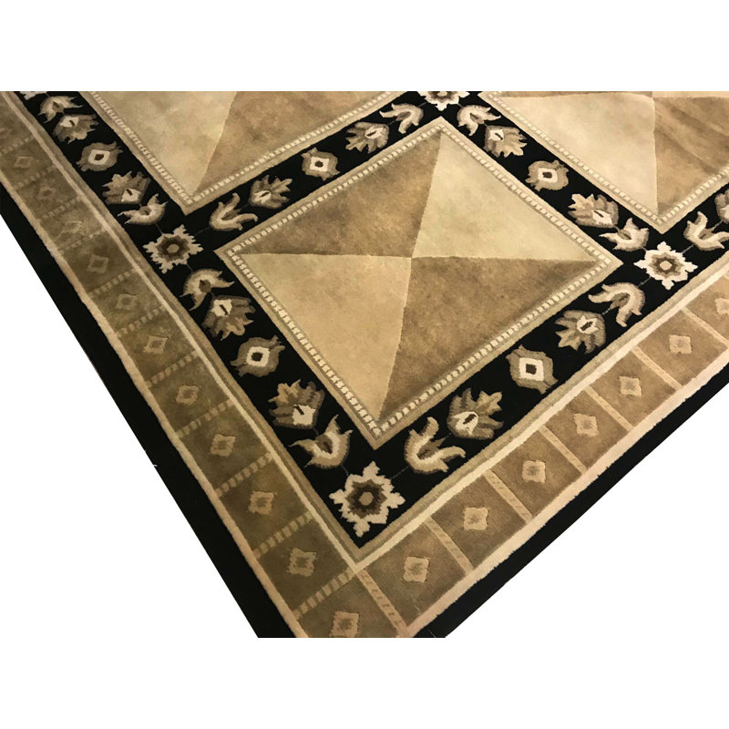 Himalayan Wool Geometric Area Rug in Beige