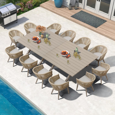 Ensemble de salle à manger d'extérieur surdimensionné 13 pièces avec table de salle à manger en aluminium et chaises en osier Corrigan Studio® pour mobilier de jardin