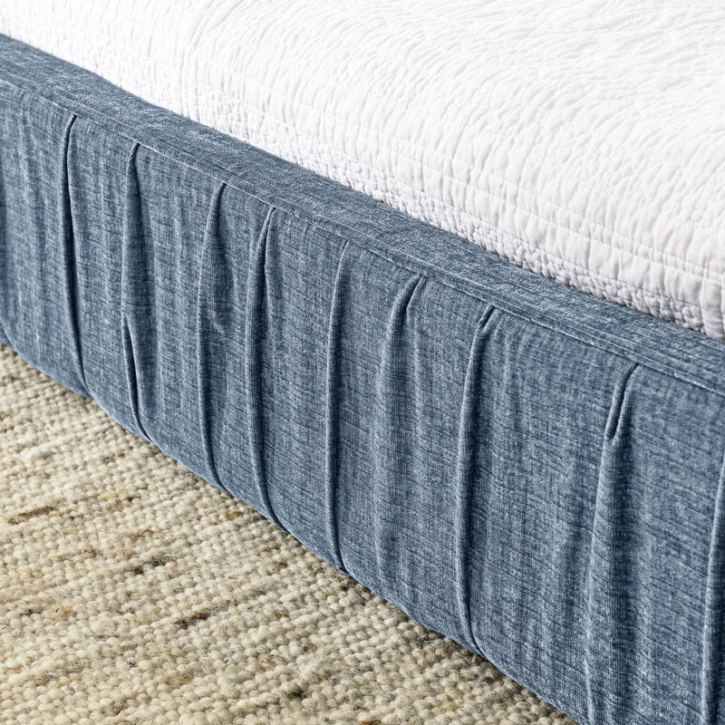 Structure de lit tapissier bleu avec tête de lit, tissu de chenille épais plissé, structure solide, aucun sommier tapissier requis, look contemporain bleu, terre, grand, chenille