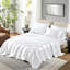 4 draps de luxe en satin blanc simple - froissé, texture lisse et confortable, convient aux matelas de 16 po, 1 drap plat, taies d'oreiller ajustées, réduit la casse des cheveux, sensation de cuir chevelu sec, rugosité