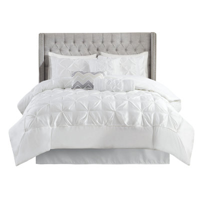   Comforter 7 Piece - Elegant Cozy Nights