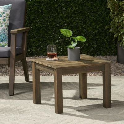 Table grise en bois - côté minimaliste avec lattes ouvertes, l 20,09 po x 15 po, l 20,09 po x P 20,9 po