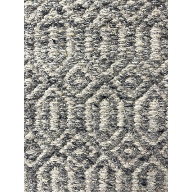 Mantra Geometric Area Rug in Dark Gray, Rectangle 5' x 8'