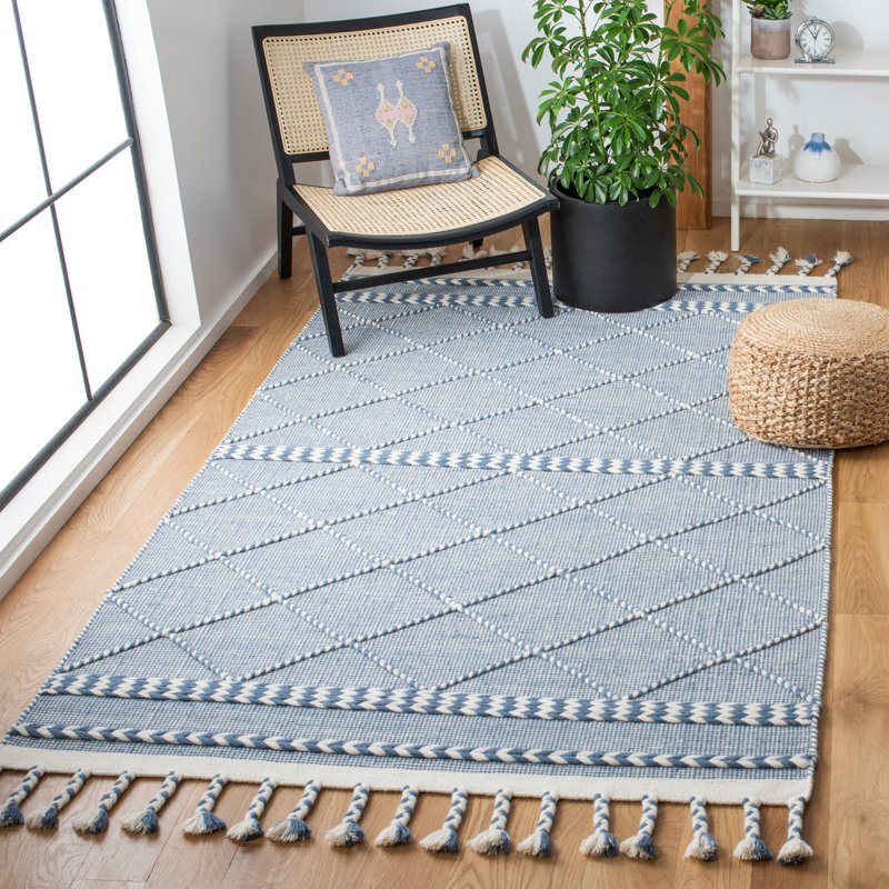 Casablanca Hand Loomed Wool/Cotton Geometric Rug in Light Blue, Rectangle 6' x 9'