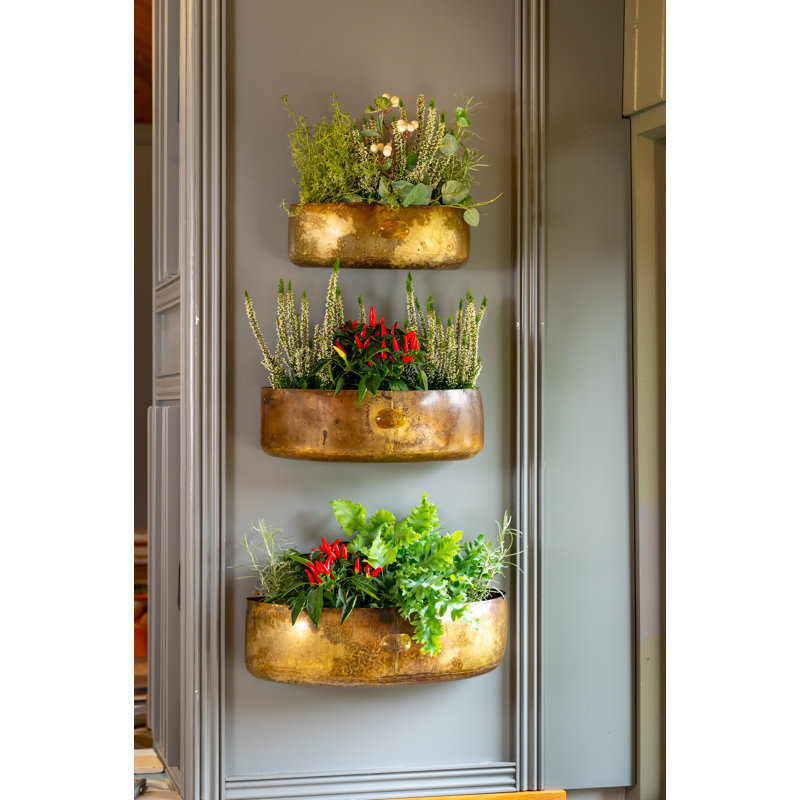 Gartman Metal Wall Planter