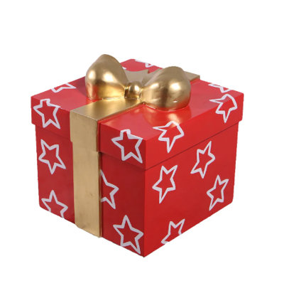 Statue Naquan petit cadeau rouge avec étoiles