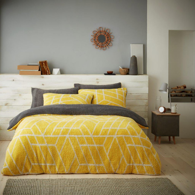 Polyester Geometric Shapes Duvet Cover with Pillowcases, Yellow, Double - 2 Standard Pillowcases