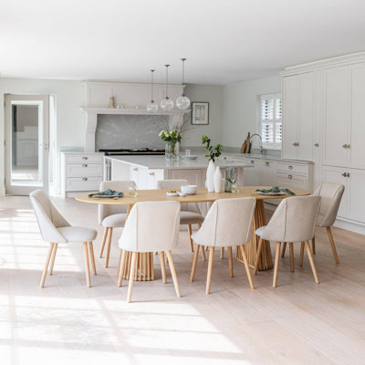 Hopley 8 - Person Dining Set