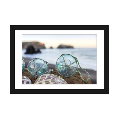 «Crescent Beach Shells» par Alan Blaustein, reproduction sur toile tendue sur châssis