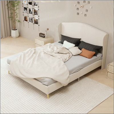 Lit tapissier en velours - Rehausse la chambre principale avec une touche luxueuse et paisible. La structure robuste assure un sommeil paisible, alliant luxe et confort en un seul