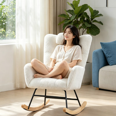 Chaise berçante rembourrée à haut dossier en peluche, fauteuil d'appoint coulissant avec poche latérale et pieds en bois, fauteuil berçant inclinable et rembourré pour le salon, la chambre à coucher et la salle de lecture.