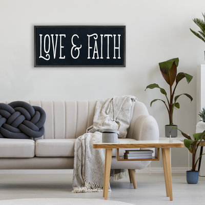 «Love & Faith» sur cadre flottant noir, design par SD Graphics Studio