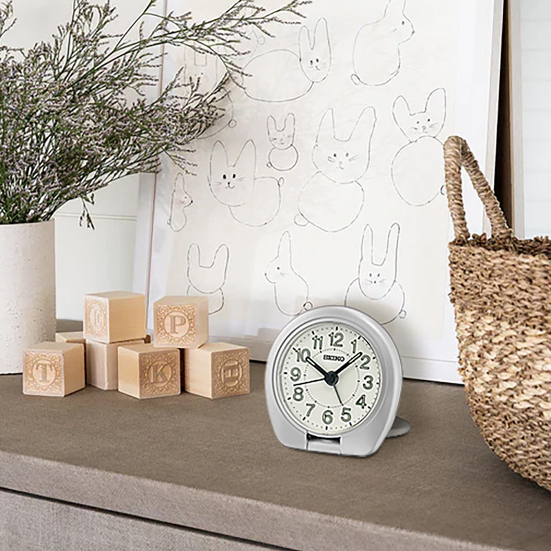 QHT018SLH Travel Clock, Metallic Silver, Metallic Silver