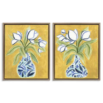 Ensemble de 2 vases de tulipes sur cadre flottant jaune, design par June Erica Vess