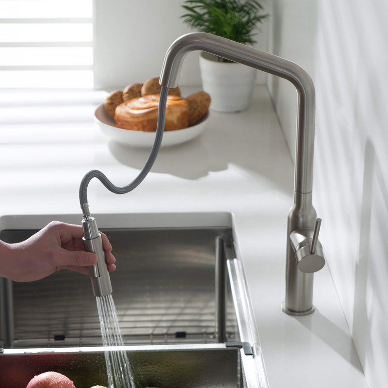 Robinet de cuisine à poignée simple avec accessoires Macon, Nickel brossé, Avec distributeur de savon