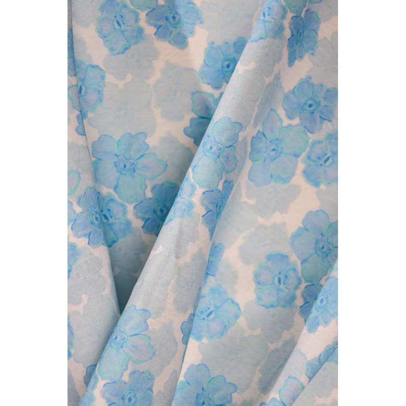 Trois Fleurs Square Pillow Cover & Insert, 22"H x 22"W, Bleue Floral