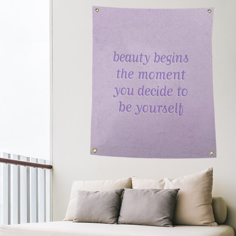 Tapisserie citation en polyester true, H 36 po x l 26 po, Mauve contrastant