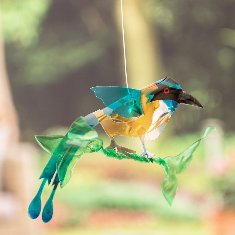 Mobile en plastique recyclé Faune éthérée à la main Chestin