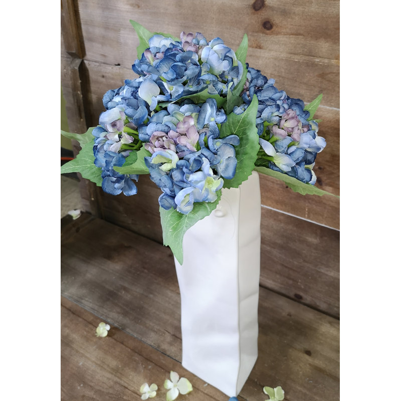 Arrangement floral hortensia, Bleu