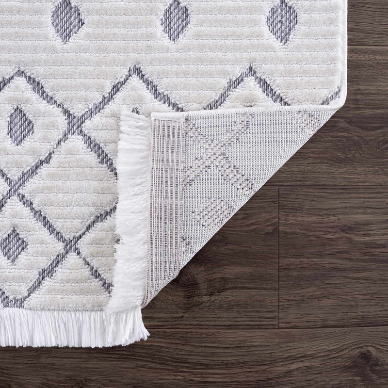 Bayyinah Farmhouse Moroccan White Area Rug, Runner 2'7" x 7'3"