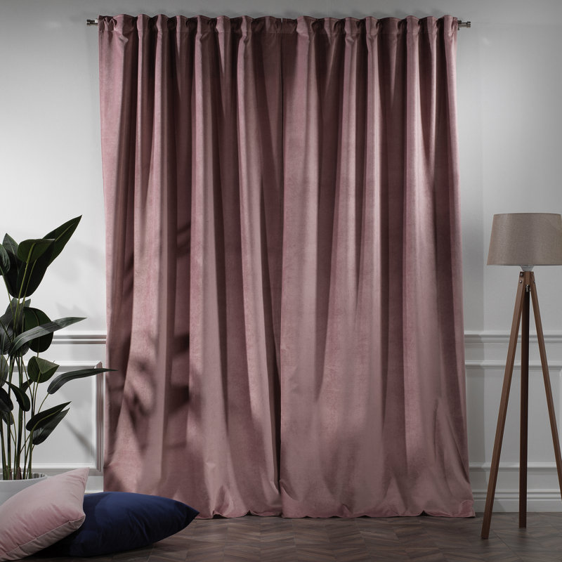 Decorative Double Panel in Matt, Extra Wide X Extra Long, L 52 po x L 84 po, 78 framboise glacé