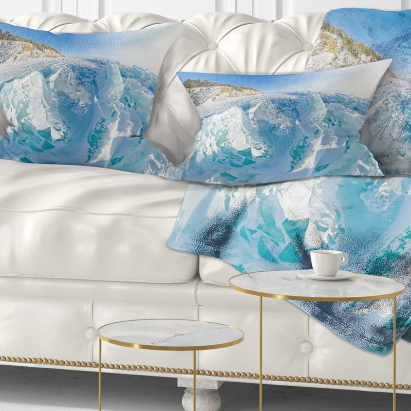 Coussin lombaire paysage de montagnes de glace dans le lac Baïkal en Sibérie