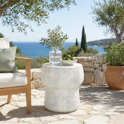 Table basse d'extérieur en béton