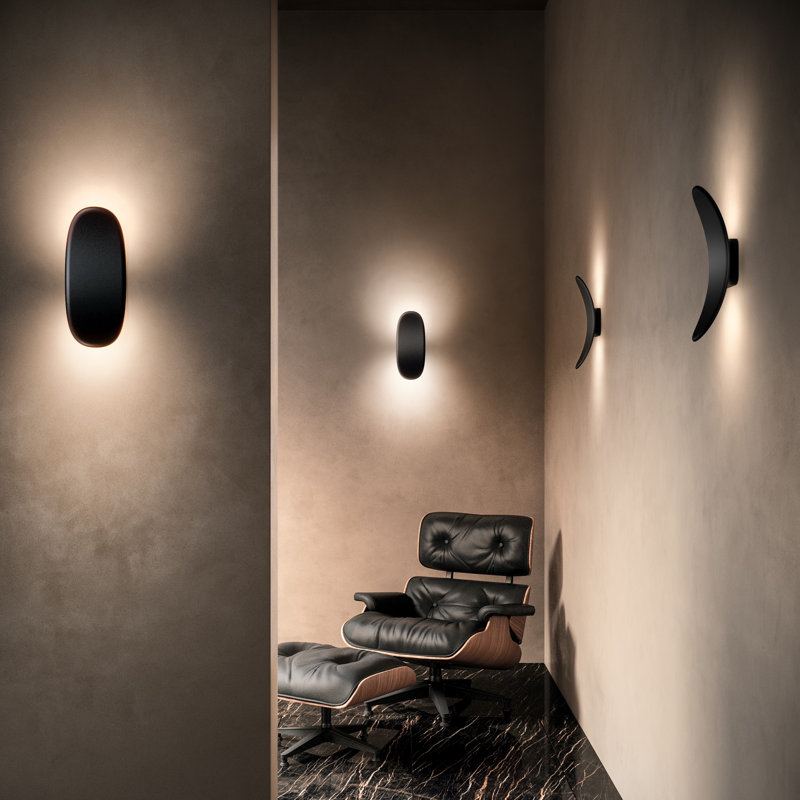 Vela, Matt Black