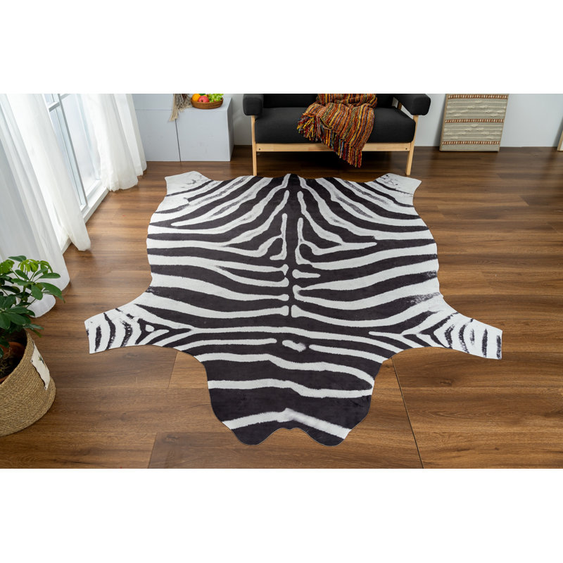 Tapis noir / blanc Robb, Rectangle 6 pi 2 po x 8 pi