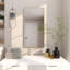 Miroir mural en bois avec un cadre fin et minimaliste-413346693-413346712