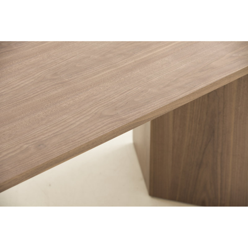Table de salle à manger en bois