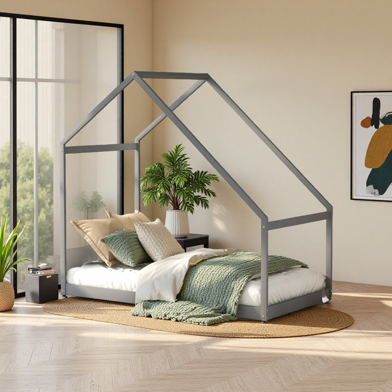 Lit simple en bois, Gris