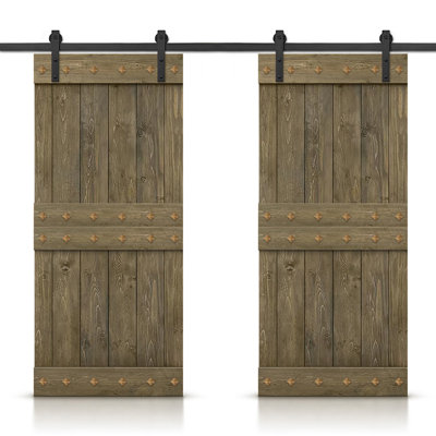Porte de grange à panneaux et en bois manufacturé avec quincaillerie d'installation