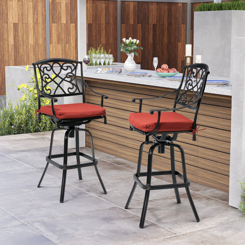 Tabouret de bar pivotant en aluminium 29,7 po Roark avec coussin Sunbrella, Rouge