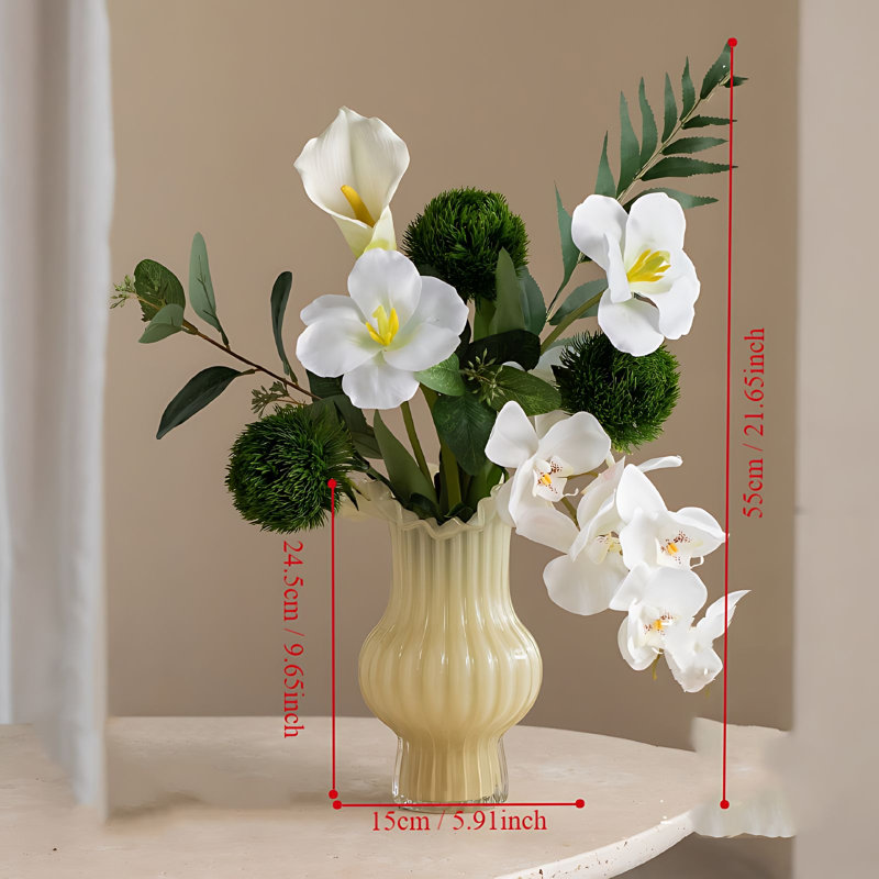 Arrangement d'orchidées dans un vase