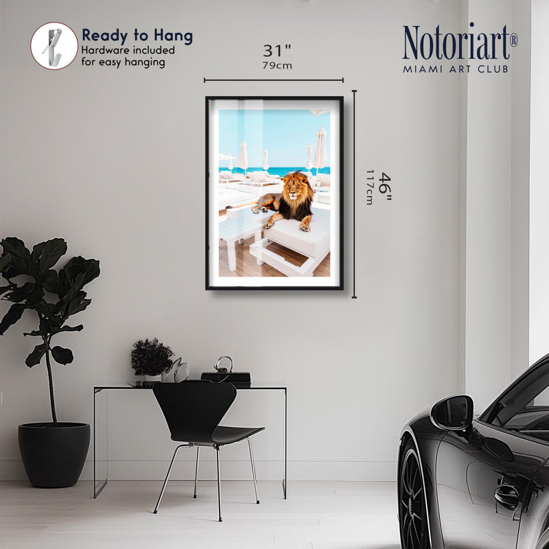 Coastal King Shadowbox Print par Notoriart, H 46 po x l 31 po, Noir